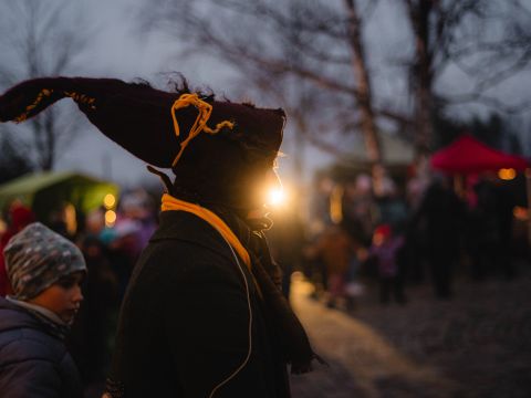Svinīgā eglītes atklāšana Jaunpiebalgā