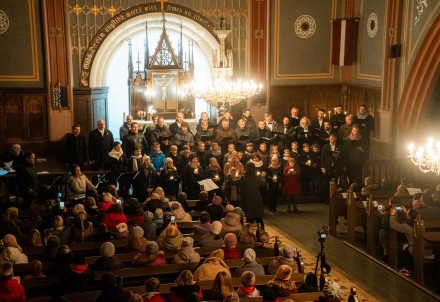 Sirsnīgs un vienojošs Patriotu nedēļas vakars Jaunpiebalgā